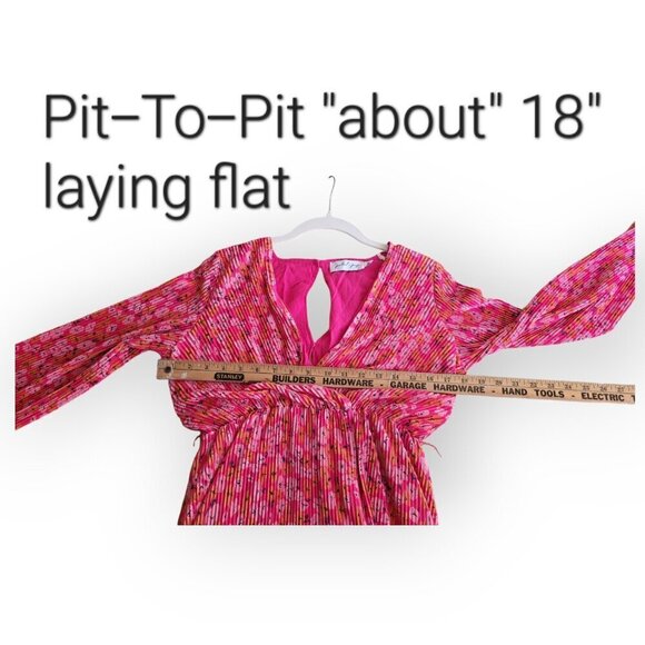 Petal & Pup l/s accordion hot pink v-neck playsuit size S - Picture 6 of 9